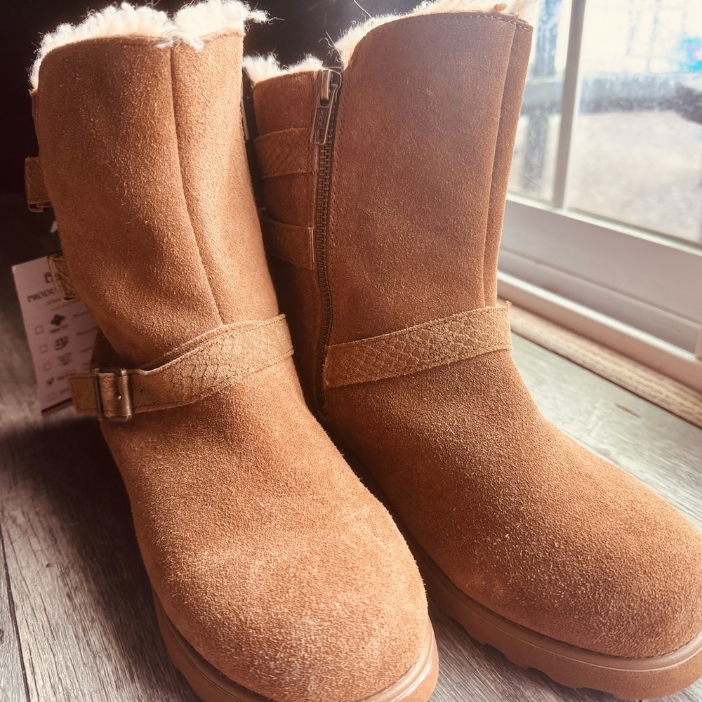 BearPaw Tan Boots NWT